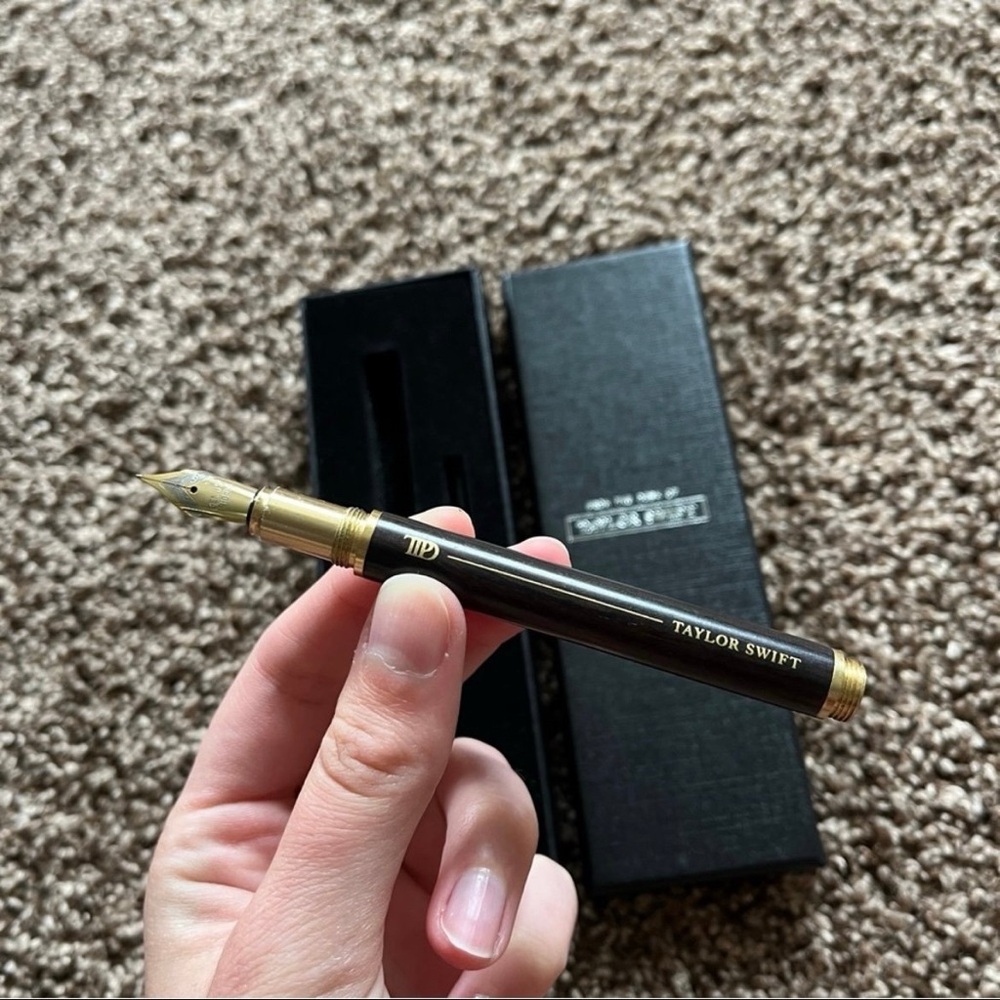 NEW Taylor Swift The Tortured Poets Department Fountain Pen - Picture 2 of 3